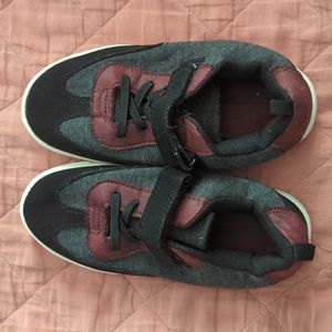 Carter's boys sneakers size 2 black, grey, dark red